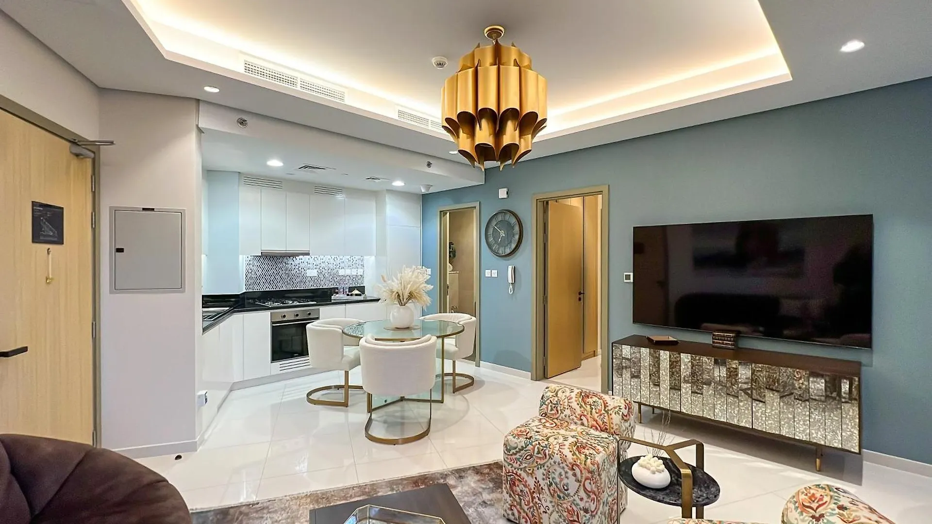 Keyrock Living - Burj Khalifa View Retreat With Pool Διαμέρισμα Ντουμπάι