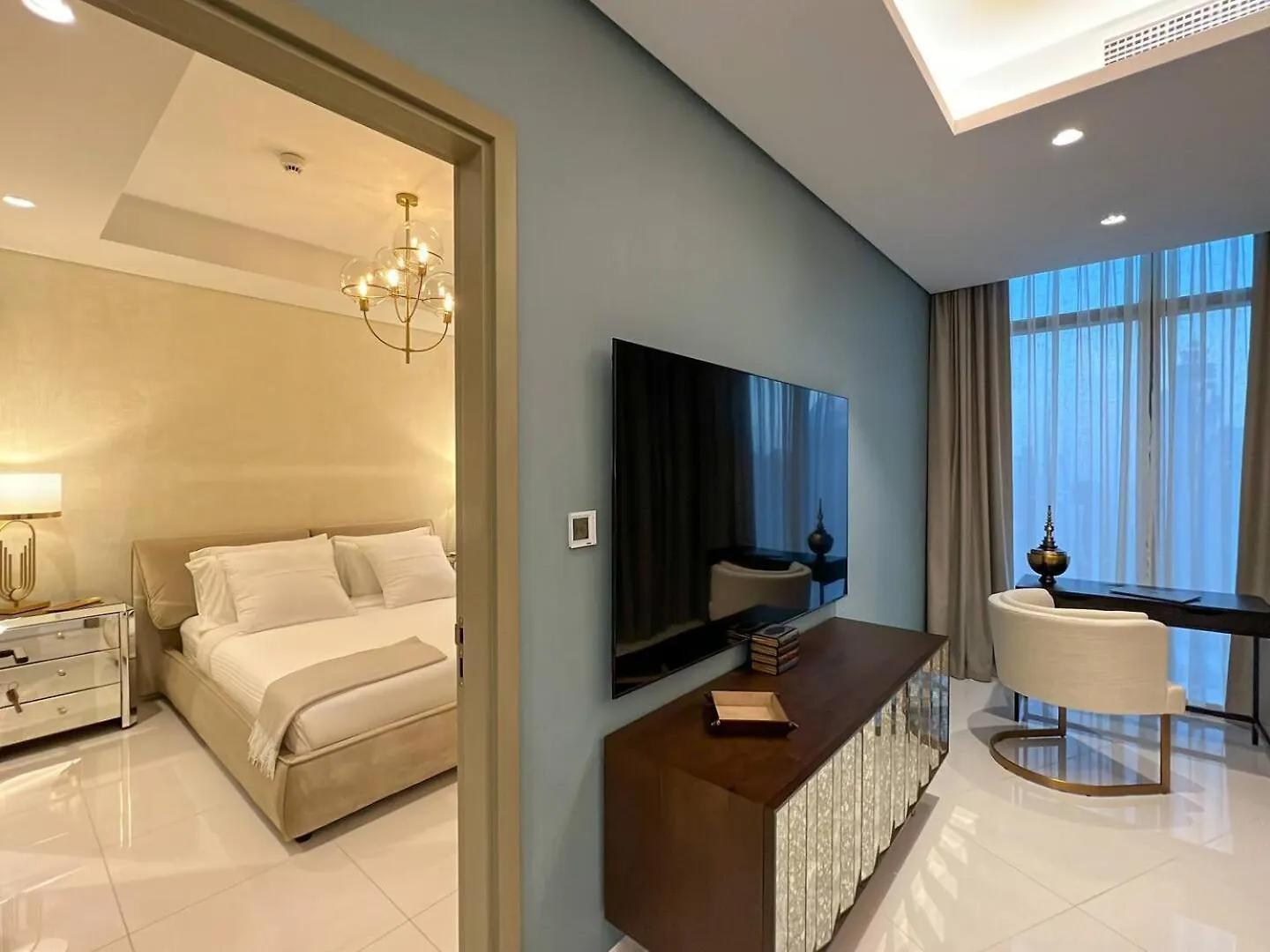 Keyrock Living - Burj Khalifa View Retreat With Pool Διαμέρισμα Ντουμπάι