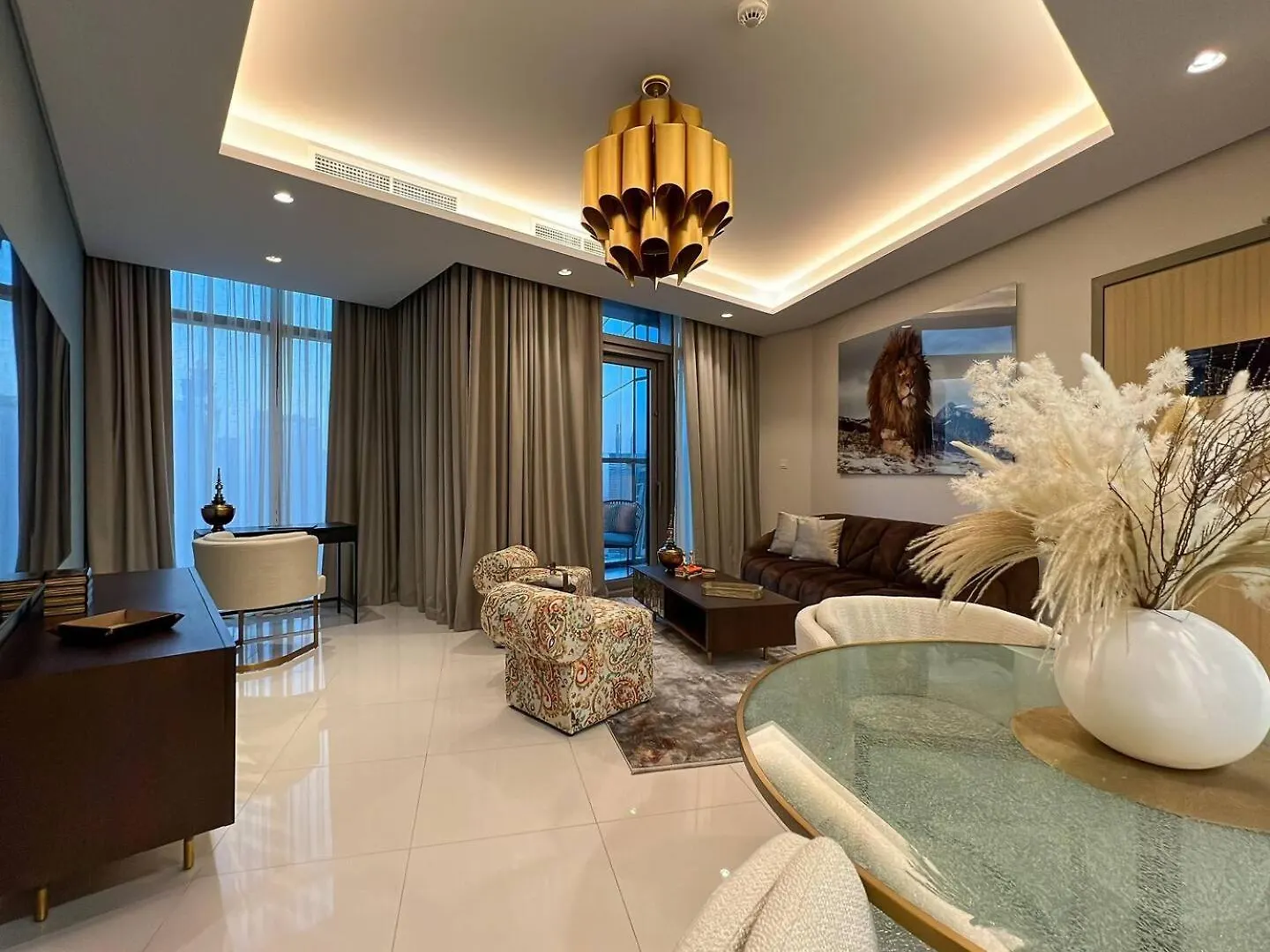 Keyrock Living - Burj Khalifa View Retreat With Pool Διαμέρισμα Ντουμπάι