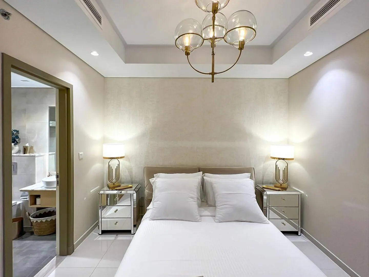 Keyrock Living - Burj Khalifa View Retreat With Pool Διαμέρισμα Ντουμπάι Ηνωμένα Αραβικά Εμιράτα
